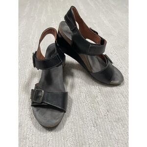 Taos Buckle Up black leather & cork ankle strap wedge sandals size US 8-8.5 (39)